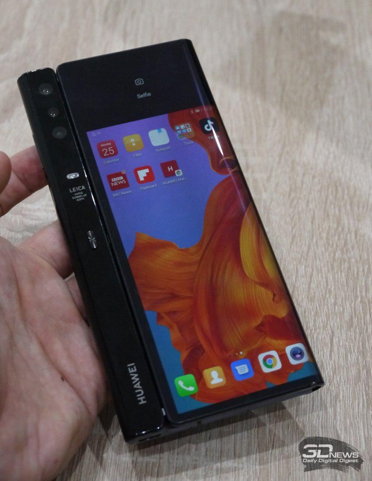 Huawei отложила выход складного смартфона Mate X на осень"