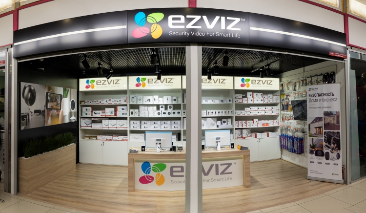 Бренд EZVIZ открыл первый магазин в России"