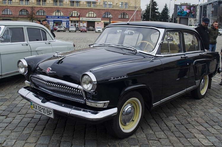 В России предлагается запретить эксплуатацию старых автомобилей"