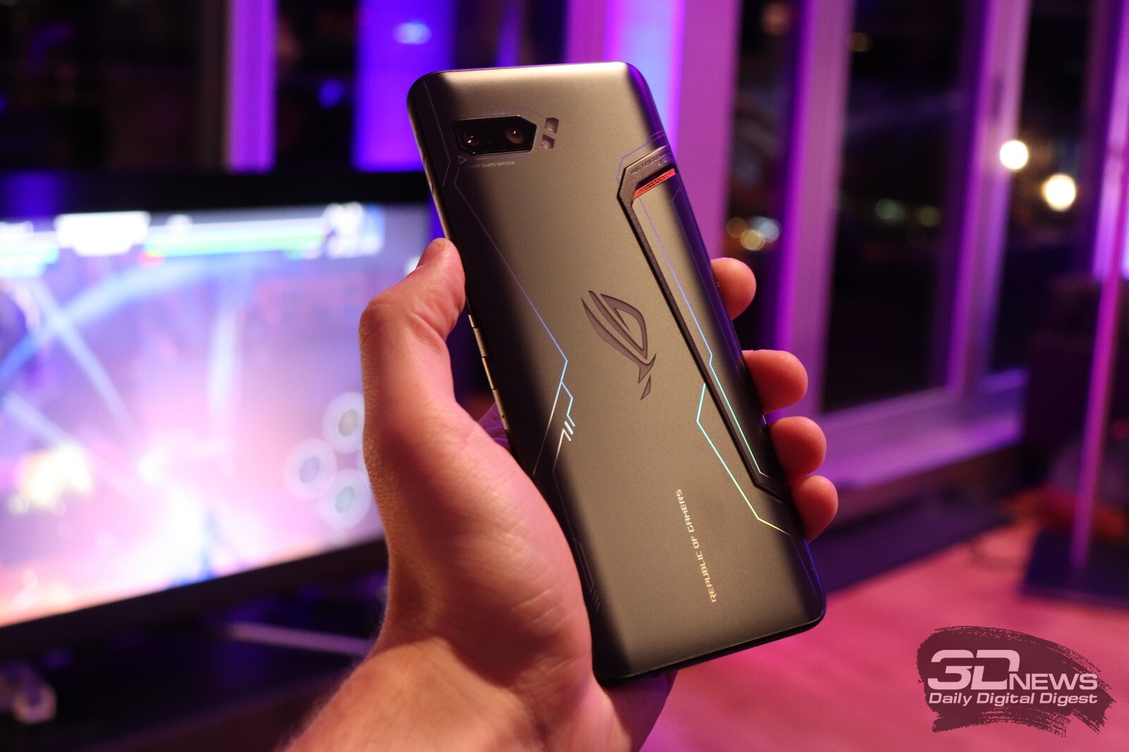 Asus rog phone ultimate. ASUS ROG Phone 2 Ultimate Edition. Мощный смартфон ASUS за 100000 рублей. ASUS ROG Phone 2 Ultimate Edition. Распаковка. Антуту ASUS ROG Phone 5 Ultimate Edition.