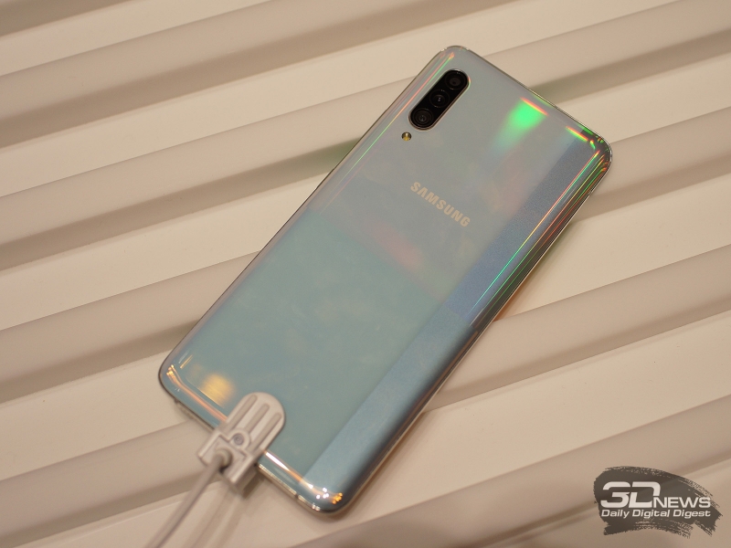 Samsung Galaxy A90 5G на выставке IFA 2019