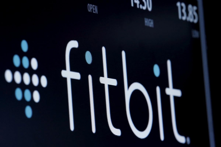 Стоимость Fitbit выросла до более $1,1 млрд на фоне слухов о продаже бизнеса"