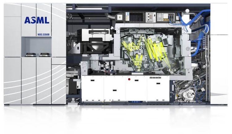 Intel начала активно закупать оборудование и материалы для EUV-литографии в августе"