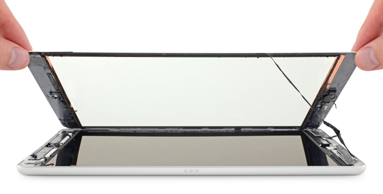 iPad 7 лучше не ломать: планшет практически не подлежит ремонту"