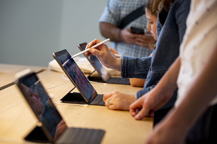 Adobe может уже в ноябре представить Illustrator для iPad"