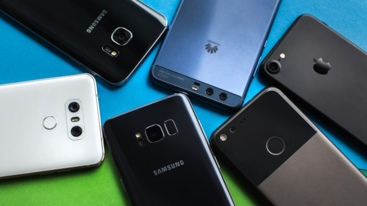 По итогам третьего квартала Samsung продолжает уверенно лидировать на европейском рынке смартфонов"
