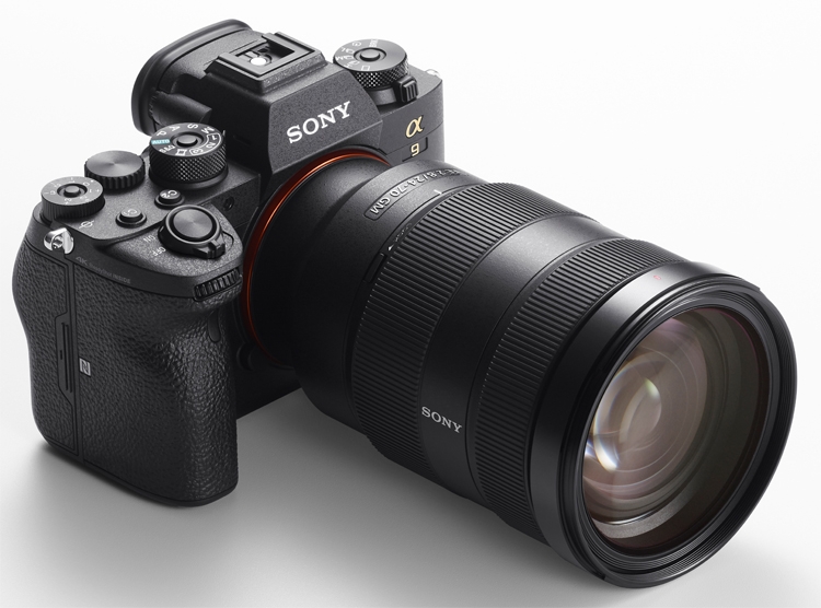 Полнокадровая камера Sony Alpha 9 II выходит в России по цене почти 400 тысяч рублей"