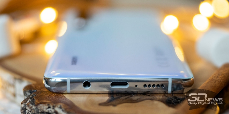  Xiaomi Mi Note 10, нижняя грань: мини-джек, порт USB Type-C и основной динамик 