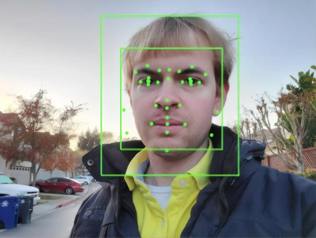 Приложение Clearview AI для распознавания лиц судят за посягательство на свободы