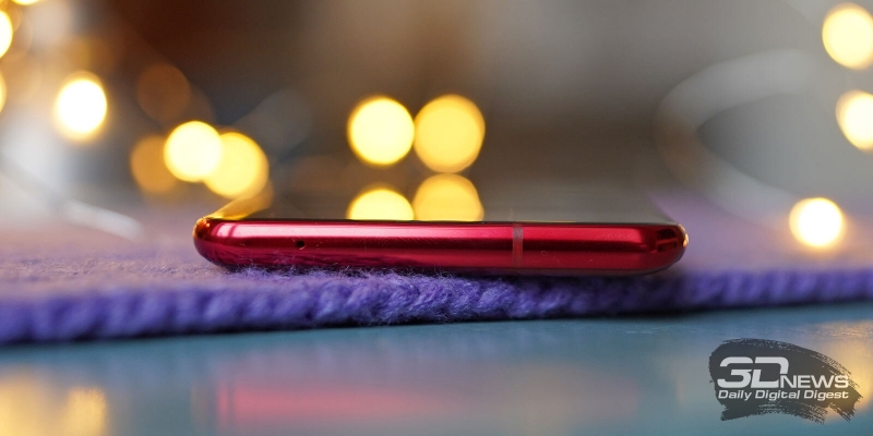  Samsung Galaxy Note10 Lite, верхняя грань: микрофон 