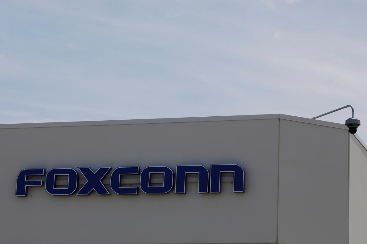 Foxconn  будет выпускать аппараты ИВЛ на своём заводе в Висконсине