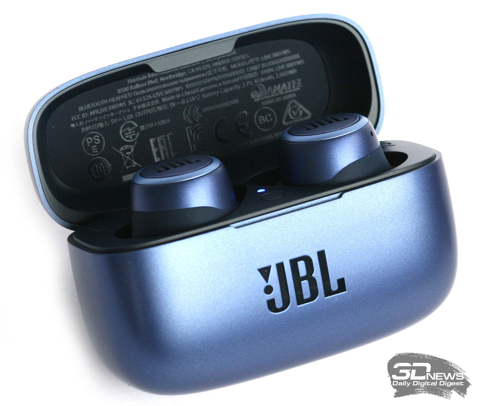 Jbl tws обзоры. JBL 300 TWS. Наушники JBL 300tws. JBL Live 300 TWS. Наушники JBL Tune 300tws.