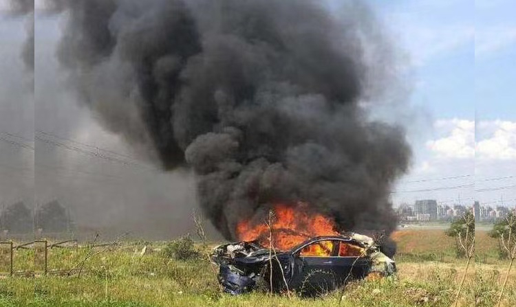 Сгоревшая при аварии Tesla Model 3 поставила под сомнение безопасность электрокаров