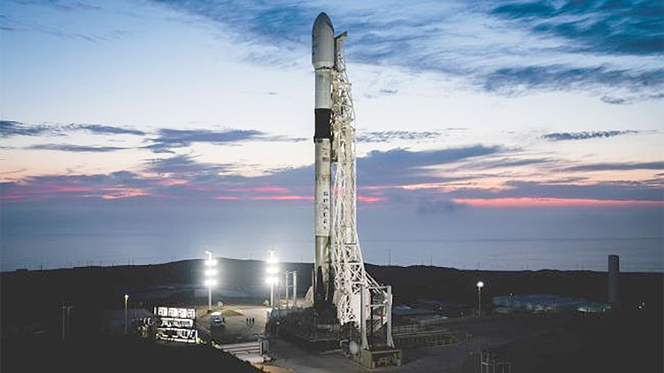 Отложенный старт: SpaceX перенесла запуск спутников Starlink и BlackSky