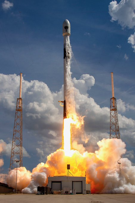Пентагон впервые разрешил SpaceX повторно использовать Falcon 9 после запуска военного спутника