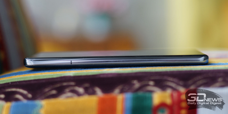  Huawei P40 Pro+, левая грань свободна от функциональных элементов 