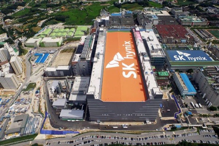 Вид на строительство завода M16 компании SK Hynix