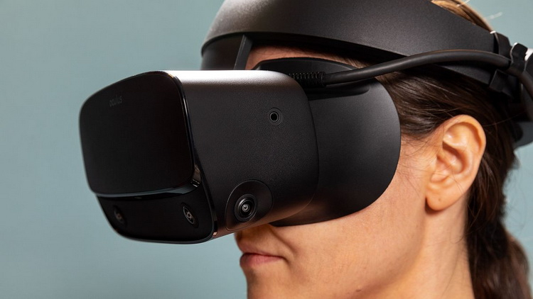 Владельцев VR-гарнитур Oculus обяжут завести аккаунт в Facebook
