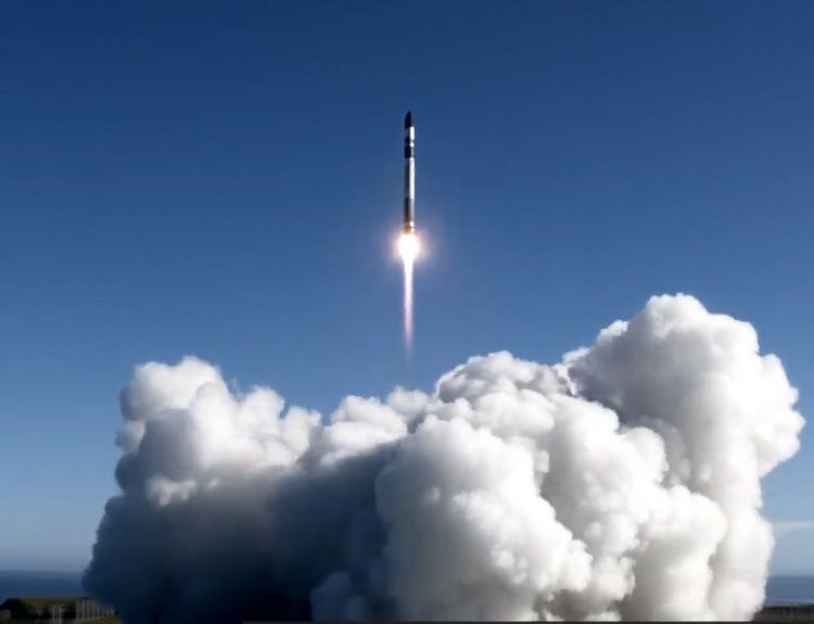 Rocket Lab восстановилась после июльского провала и успешно отправила на орбиту спутник Sequoia