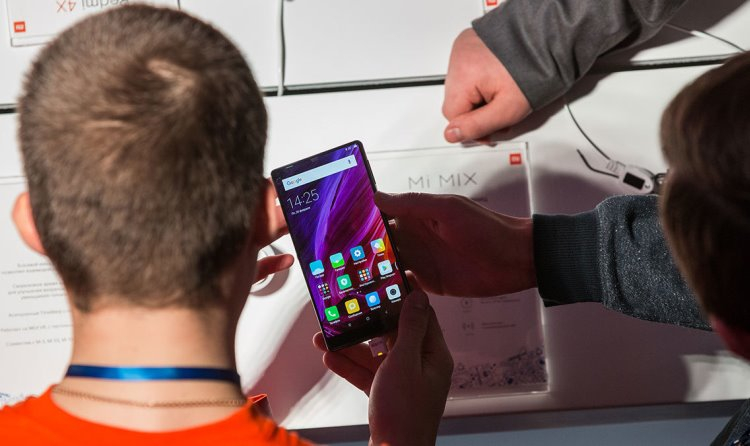 Xiaomi заняла место Honor на российском рынке смартфонов. Помогли американские санкции