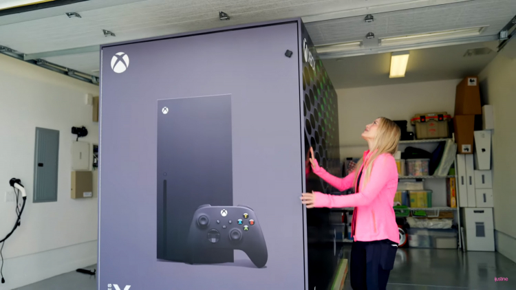 Видео: Microsoft воплотила мем, создав настоящий холодильник в стиле Xbox Series X