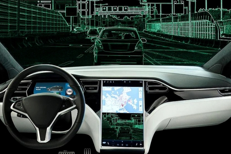 Водители напуганы автопилотом Tesla: он делает на дороге странные вещи