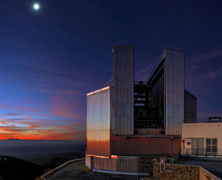 Телескоп New Technology Telescope с новыс спектнрографом. Источник изображения: European Southern Observatory/B. Tafreshi
