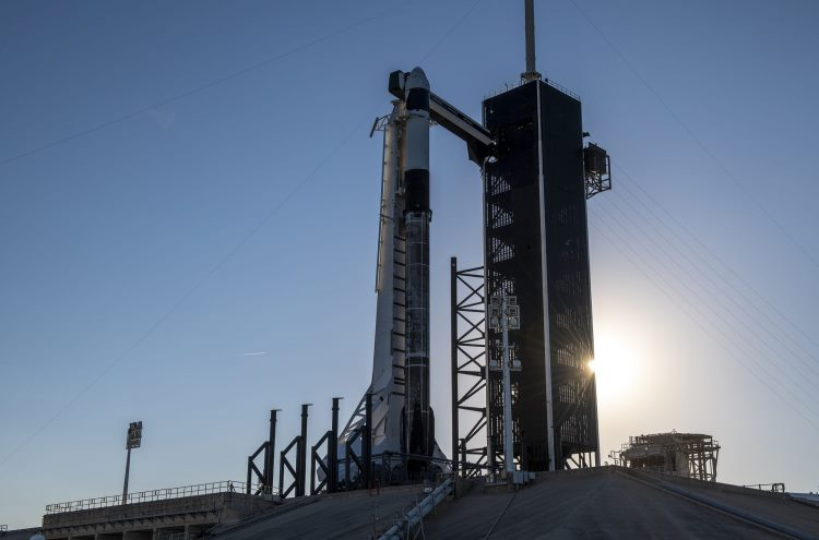 SpaceX осуществила запуск корабля Dragon с грузом для МКС на борту