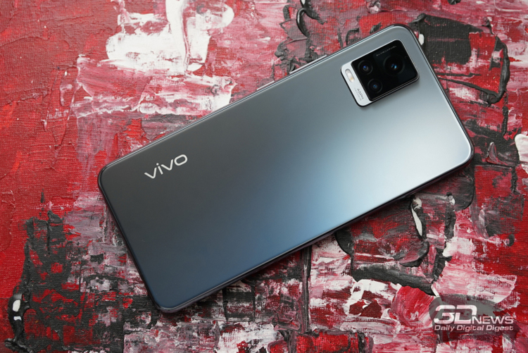 Vivo готовит обновлённые версии смартфонов среднего уровня V20