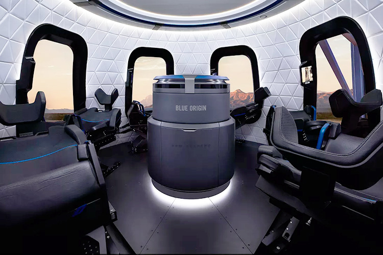 Вигляд пасажирської капсули всередині Вигляд пасажирської капсули всередині