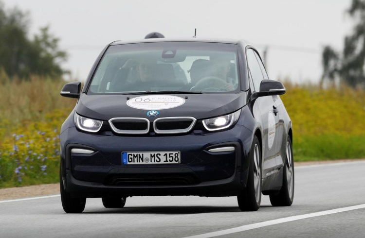 BMW планирует удвоить продажи электромобилей в 2021 году