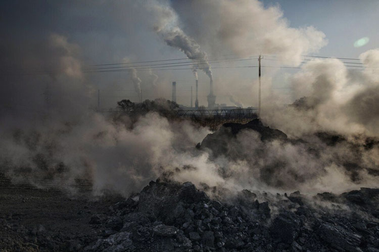 Частные угольные и сталелитейные заводы во Внутренней Монголии остаются сильным источником парниковых газов в Китае. Источник изображения: Getty Images