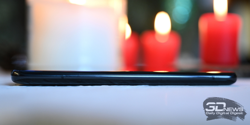  Xiaomi Mi 10 Ultra, левая грань лишена функциональных элементов 