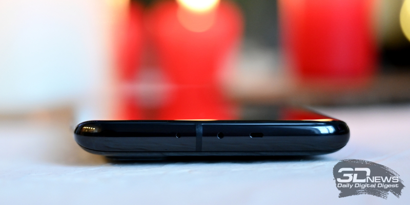  Xiaomi Mi 10 Ultra, верхняя грань: два микрофона и ИК-порт 