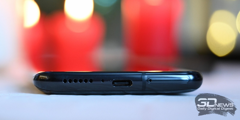  Xiaomi Mi 10 Ultra, нижняя грань: основной динамик, порт USB Type-C, микрофон, слот для SIM-карт 