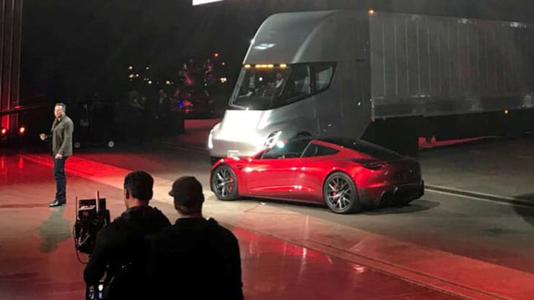 Tesla вновь активизировала разработку грузовиков Semi и ищет специалистов