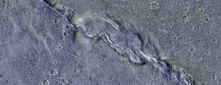 20-тысячный кадр Марса, сделанный Trace Gas Orbiter 13 декабря 2020 года — видна Гряда Солнца, участок рельефной системы мелких хребтов на вулканическом плато Фарсида