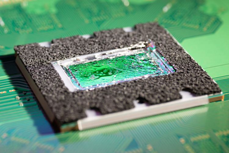 Фото кристалла SoC из PlayStation 5 показало, что ядра Zen 2 в консоли урезаны