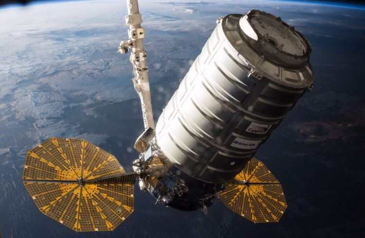 Космический корабль Cygnus с грузом для МКС успешно стартовал с космодрома в США