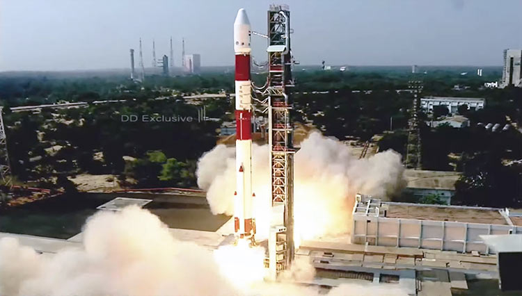 Индия успешно вывела на орбиту бразильский аппарат «Амазония-1» и ещё 18 спутников