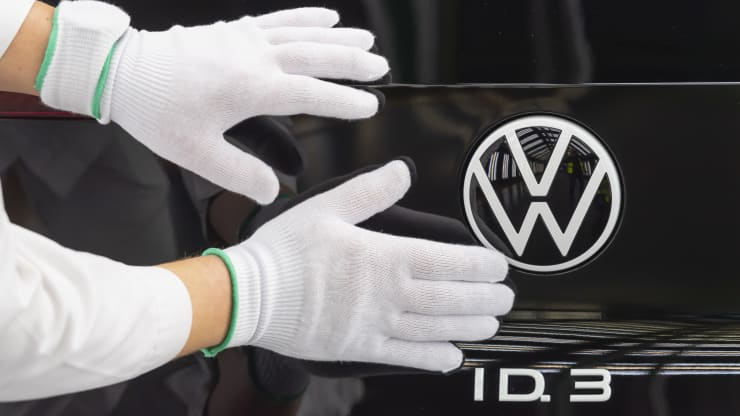 Volkswagen построит в Европе шесть крупных аккумуляторных заводов к 2030 году для обеспечения электрокаров