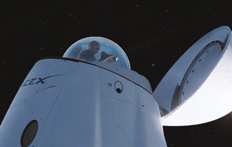 SpaceX показала новую версию пассажирского корабля Crew Dragon со стеклянным куполом