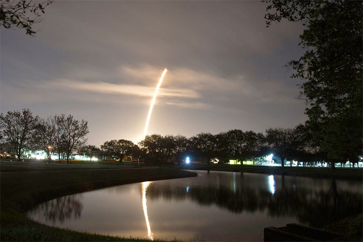 Конкуренты натравили на SpaceX Starlink государственные регулирующие органы