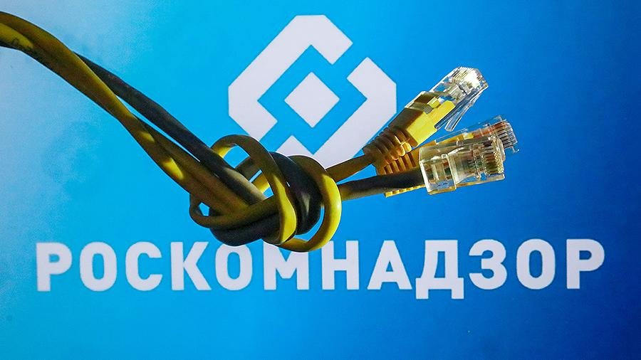 Роскомнадзор отменил часть ограничений для Twitter, но пригрозил замедлить YouTube и Facebook