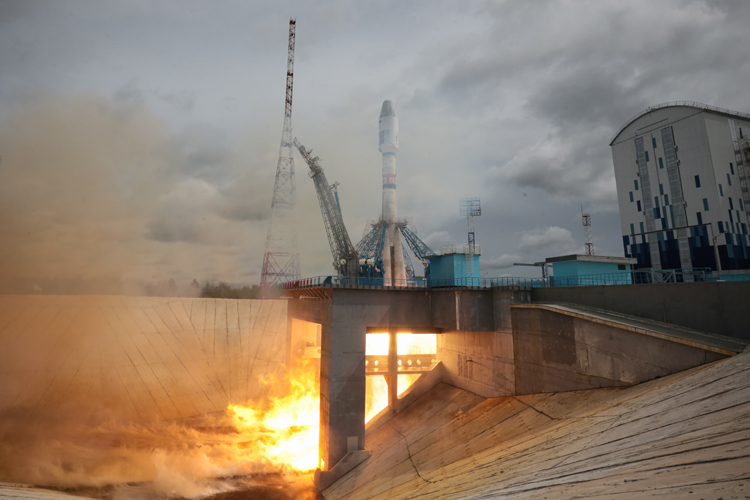 «Роскосмос» определился с районом посадки ступени многоразовой ракеты