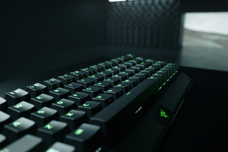 Игровая клавиатура Razer BlackWidow V3 Mini HyperSpeed может подключаться к ПК тремя способами