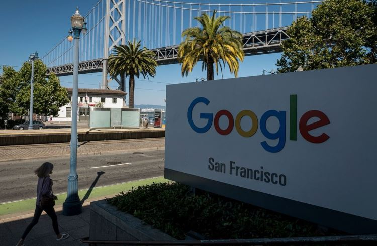 Тысячи сотрудниц Google подали в суд на компанию из-за гендерного неравенства в оплате труда