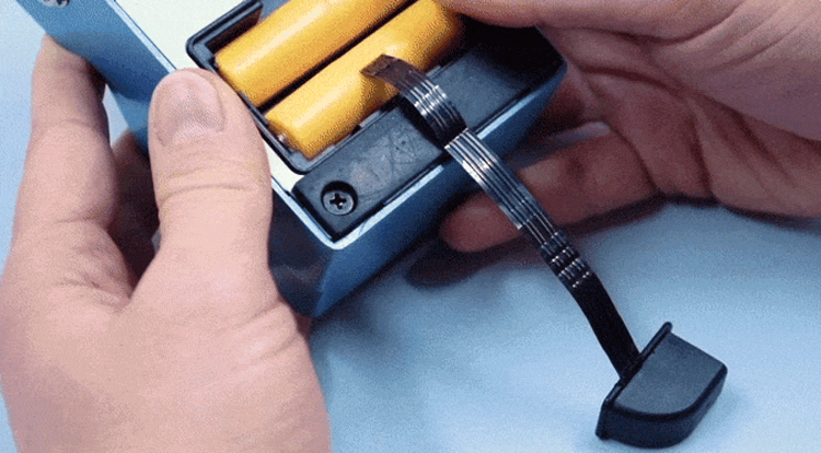 Устройство ReVolt наделит гаджеты на батарейках питанием по USB