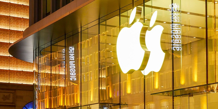 Apple продолжит открывать новые розничные магазины, несмотря на рост продаж в интернете