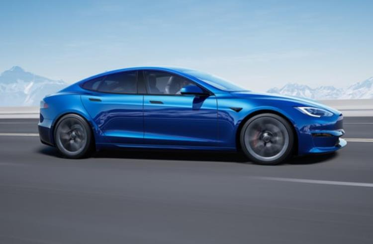 Tesla Model S Plaid действительно разгоняется до 100 км/ч быстрее 2 секунд, но есть оговорки